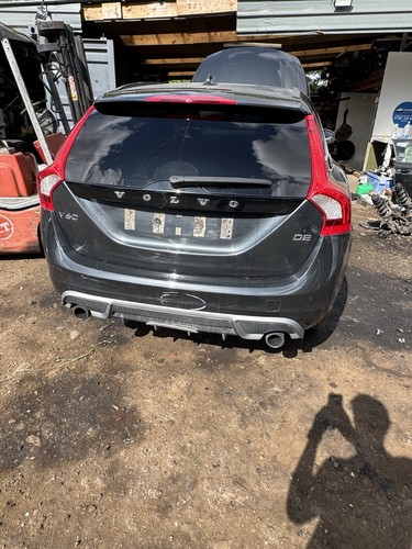 Volvo v60 design d2 - r-design, 2012