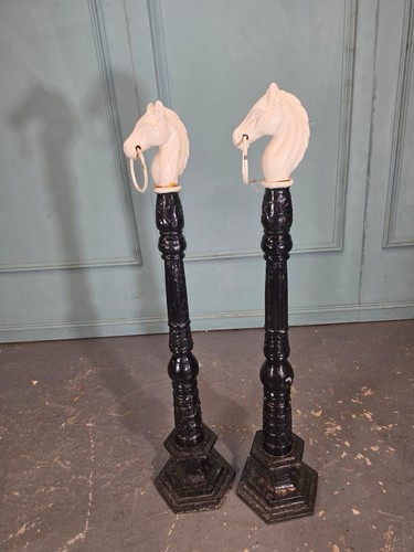 Cast iron metal horse gate - cast,