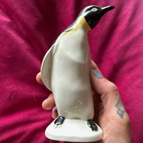 Poole england ceramic penguin - england,