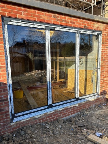 Aluminium folding door - ,