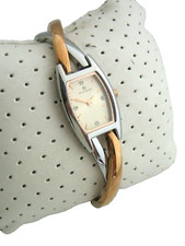 ACCURIST WOMENS LONDON WATCH 8244G GOLD STAINLESS STEEL CRYSTALS GENUINE QUARTZ