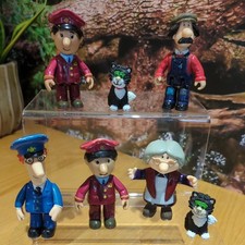 Postman Pat Jess the cat Mrs