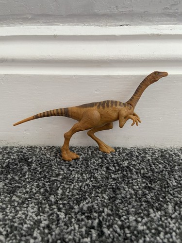 Gallimimus attack pack - attack,