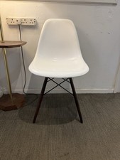 VITRA EAMES DSW RE PLASTIC