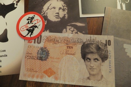 Banksy cut run original - &,