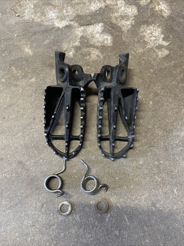 2004 crf450r footpegs oem foot - 2004,