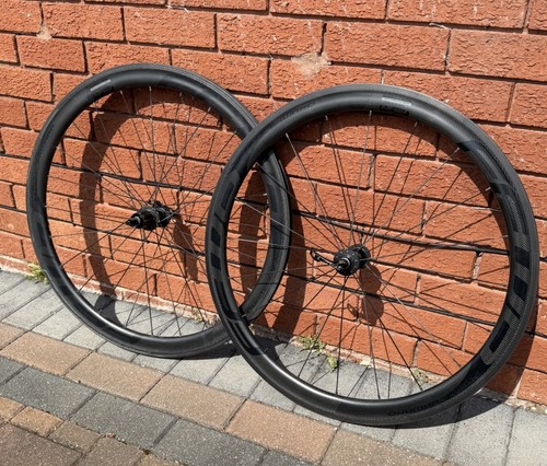Fast forward carbon - forward, road