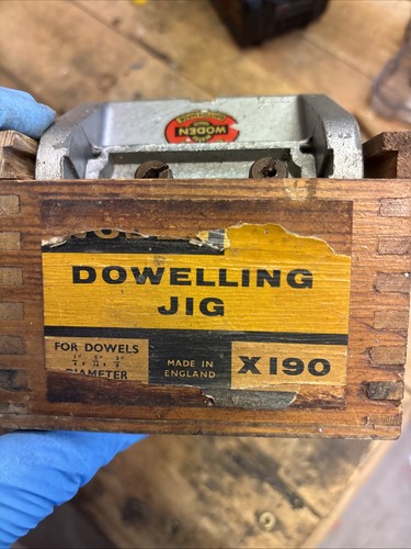 Vintage woden dowelling - woden,
