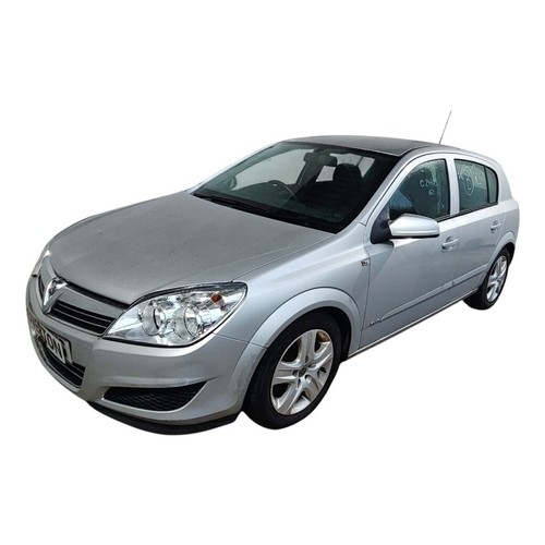 Vauxhall astra club 16v - 16v, e4