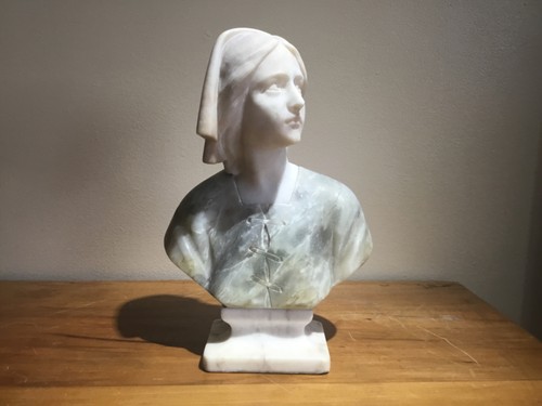 Marble bust sculpture - marble,