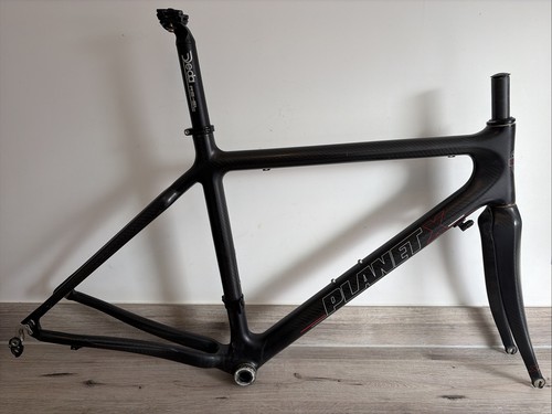 Planet carbon road - planet, bike