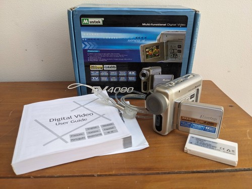Mustek 4000 handheld mpeg4 - mustek,