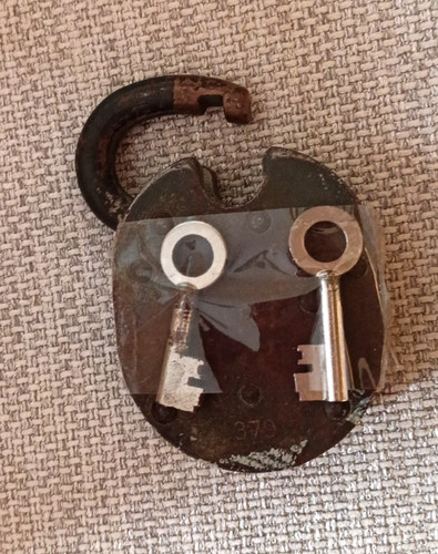 Chubb grey heavy padlock - 1k-21,