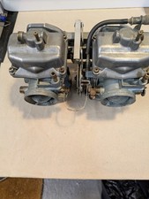 Honda CB 250G5  Carburettors