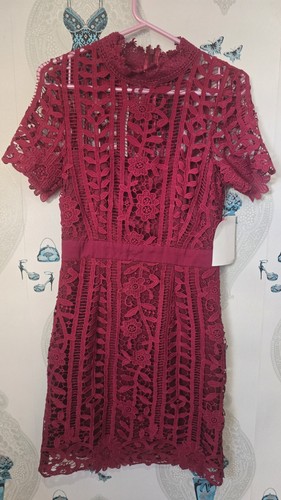 Berry red lacey lined - red,