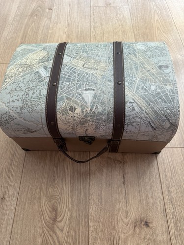 Vintage style wooden - vintage-style, suitcase