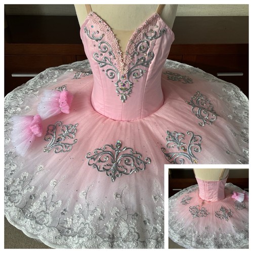 Ballet tutu age in - 6-8.,