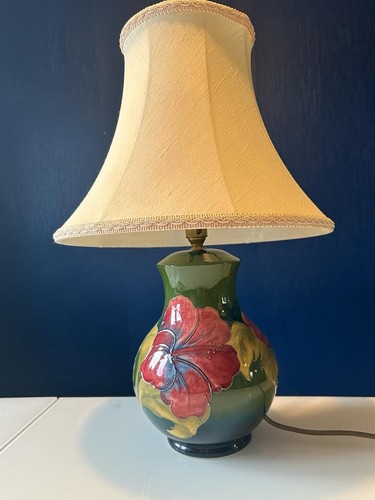 Moorcroft table lamp green - table,