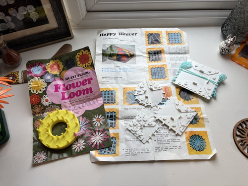 Vintage tapestry weaving kit - vintage,