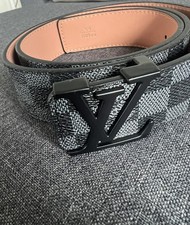 Louis Vuitton Men's Leather Belt Size 50/125cm - Black Buckle