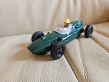 VINTAGE TRIANG 1/32 SCALEXTRIC