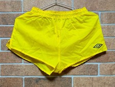 UMBRO VINTAGE TEMPLATE NYLON RACER RETRO YELLOW FOOTBALL SHORTS SIZE 30 76CM