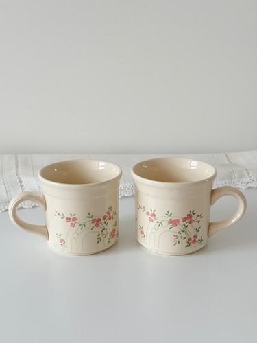 Pair vintage biltons mugs - pair,