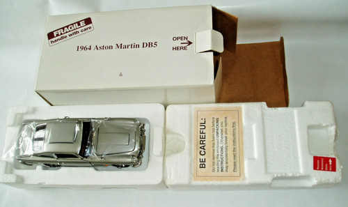 James bond 007 - james,