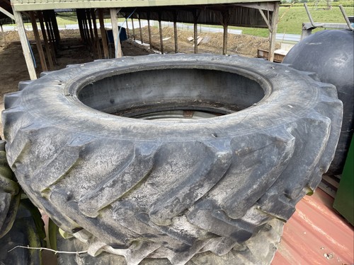 Agricultural tyre r38 - agricultural, 16.9
