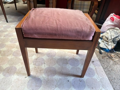 Dressing table vanity - table, stool