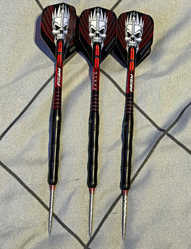 Mervyn king 24g winmau black - mervyn,