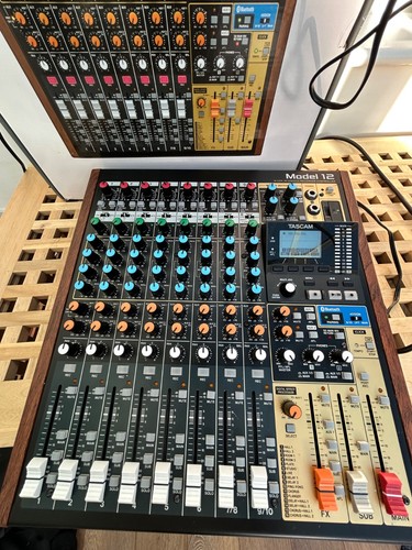 Tascam model multitrack - ,