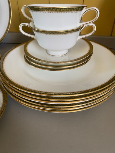 Wedgwood chester bone - 4,