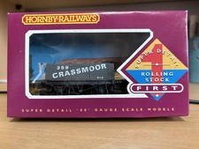 Hornby R 128 , 6 PLanked Wagon