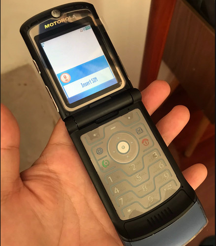 Motorola razr retro - v3, flip