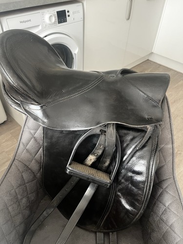 Black ansur dressage treeless - black,