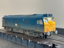 Bachmann 32-327 Class 25/1 Bo-Bo Diesel '25052' BR Blue Weathered - OO Gauge