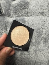 Chanel Poudre Lumiere Highlighting Powder 10 Ivory Gold 8.5g