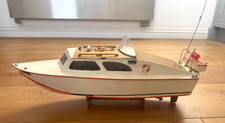 Vintage RC Model Cabin Cruiser