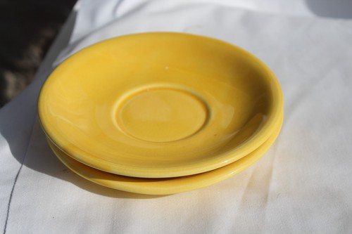 Holkham pottery yellow owl - x,