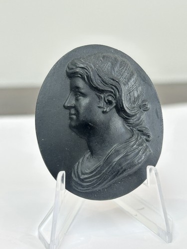 Wedgwood basalt medallion - wedgwood,