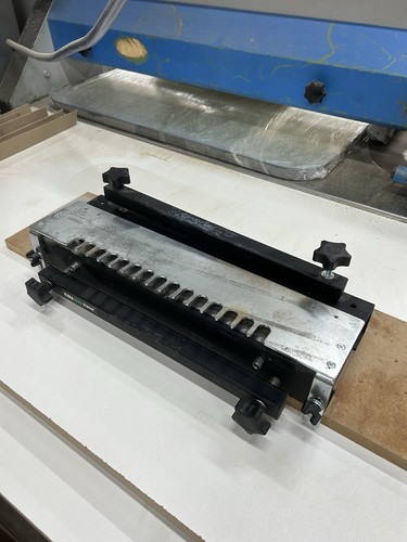 Cdj300 dovetail jig 300mm - dovetail,