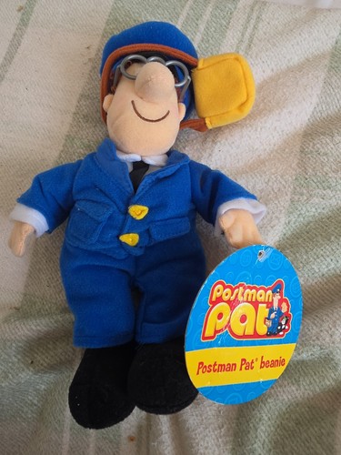 Postman pat beanie - pat,
