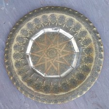 ANTIQUE ORIENTAL BRASS BENARES TABLE TOP 0R CHARGER DIAMETER 40 cm 