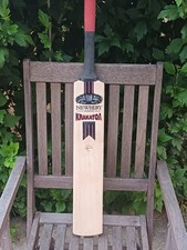 2014 Newbery Krakatoa  5 Star Cricket Bat 2lb 11 1/4oz Minty