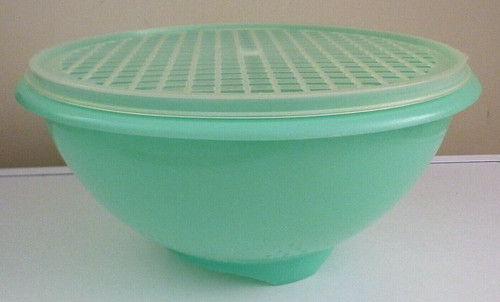 Tupperware used colander - tupperware.,