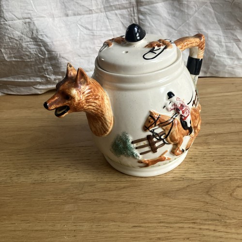 Portland pottery fox - pottery, hunting