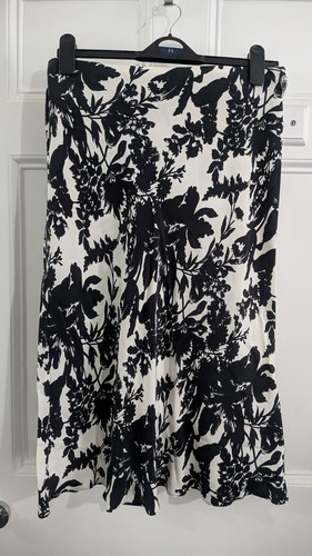 Black white mix floral - m&s,
