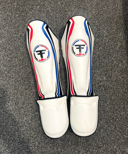Fairtex sp5 shin guards - fairtex, m