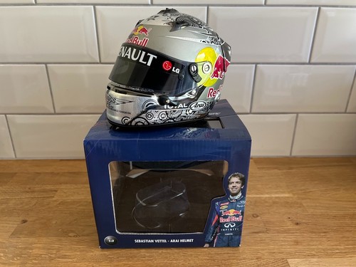Sebastian vettel 2010 helmet - vettel,
